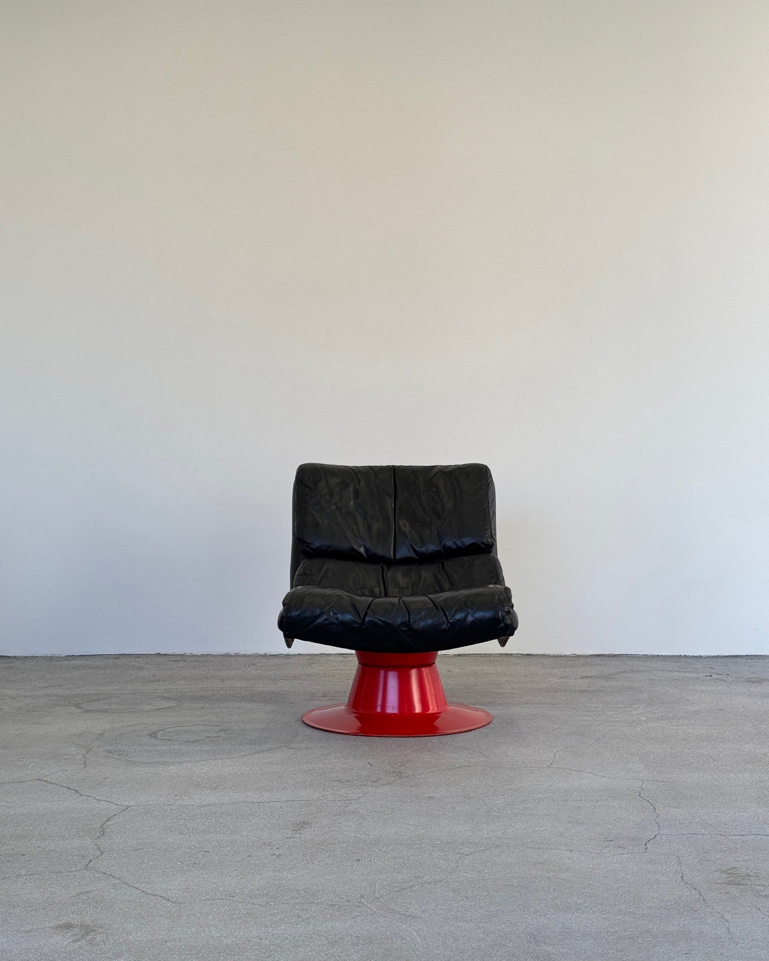 Red Saturnus Lounge Chair by Yrjö Kukkapuro