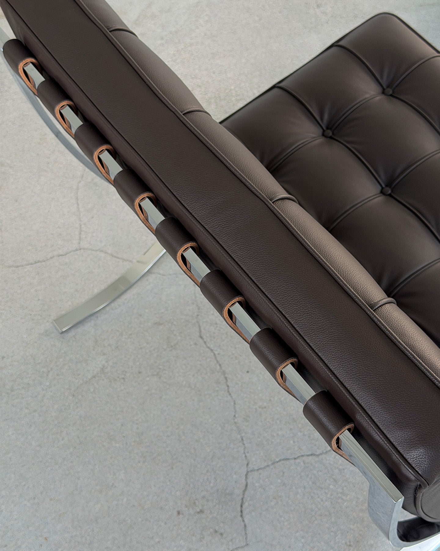 Brown Leather Barcelona Chair by Ludwig Mies van der Rohe for Knoll