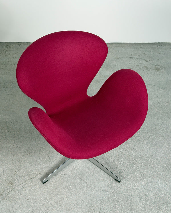 Purple Swan Lounge Chair by Arne Jacobsen for Fritz Hansen