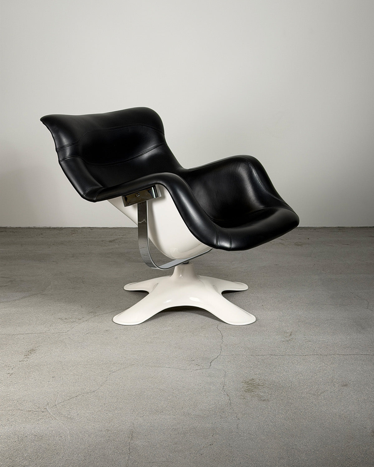 Black Karuselli Lounge Chair by Yrjö Kukkapuro